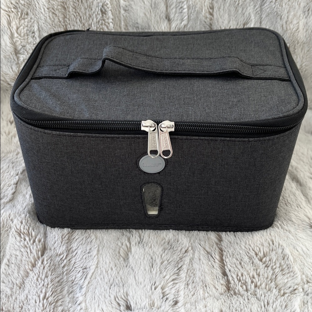 IONUV Light Sanitizer/Sterilizer UV Travel Bag Light Gray Fabric Fashionable nwt